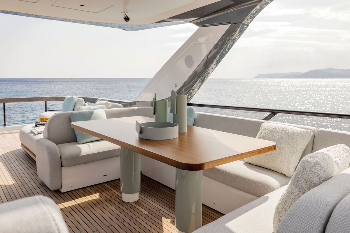 azimut_fly_68_3